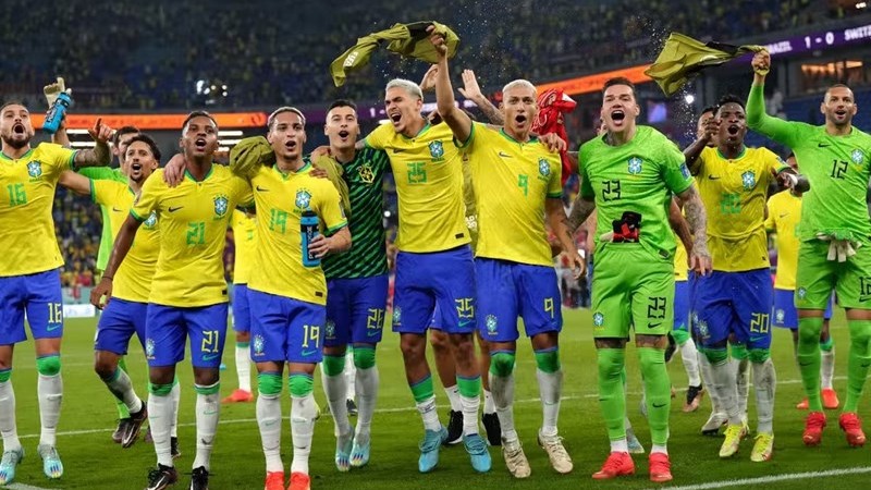 Brazil thường được so sánh với những đội bóng mạnh nhất thế giới