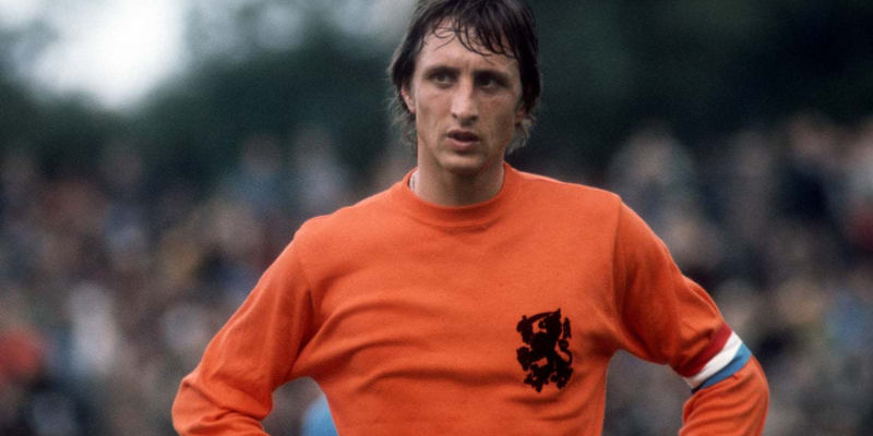 Johan Cruyff một trong những huyền thoại Hà Lan xuất sắc nhất