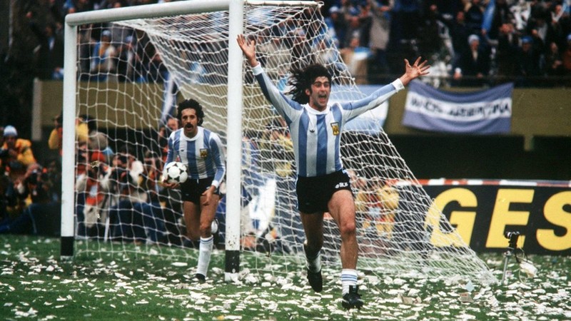 Mario Kempes, người từng mang chức vô địch World Cup đầu tiên về cho đội tuyển Nam Mỹ