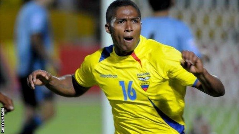 Valencia từng là cầu thủ số 1 của Ecuador và cũng từng khoác áo ManU