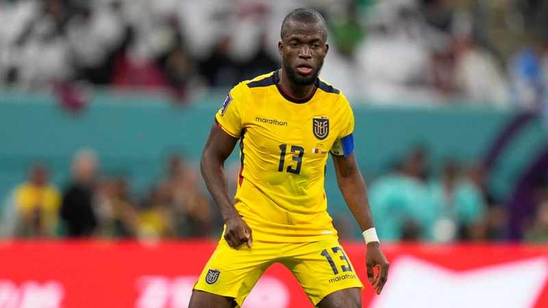 Enner Valencia vừa có giải đấu World Cup rực sáng cùng với Ecuador