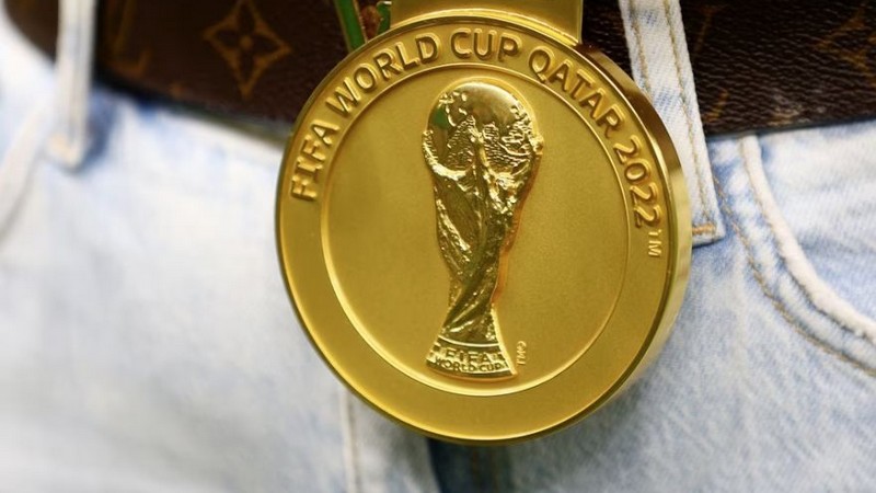 Tất nhiên huy chương World Cup vẫn giá trị hơn rất nhiều