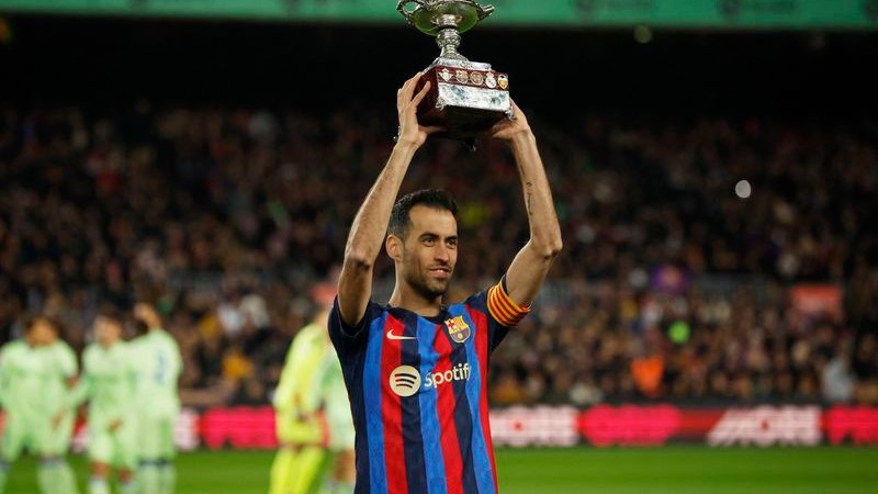 Busquets cũng là cái tên đã gặt hái được mọi danh hiệu lớn nhỏ trong sự nghiệp của mình